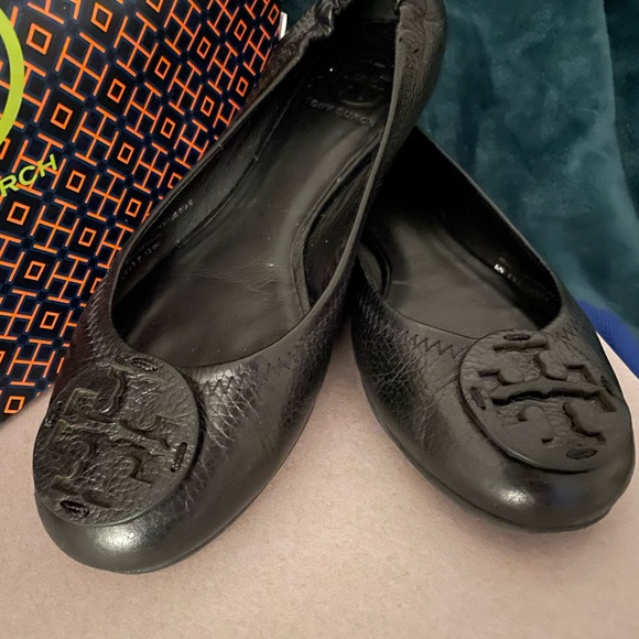 Tory Burch Minnie Travel Flats in Black Size 8 (Worn One Time Only) - Picture 3 of 7